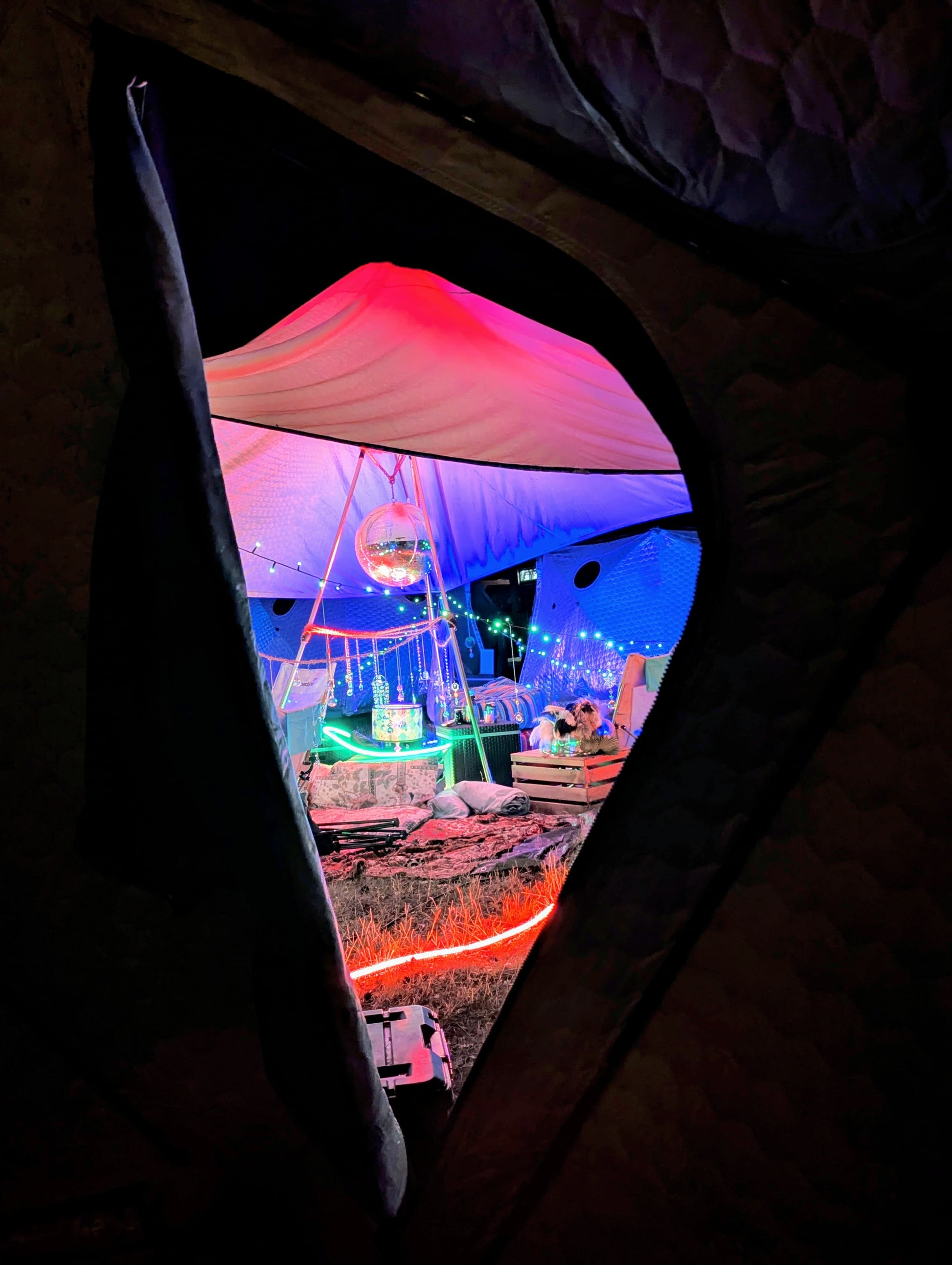 tent hotel garbicz Juicy Bee * Garbicz – Bee Circus